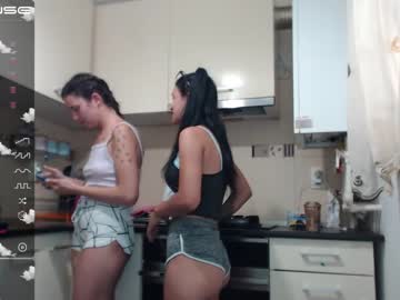 webcam couple maya_and_guests live cam image #3099209