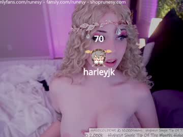 webcam girl runesy live cam image #9890095