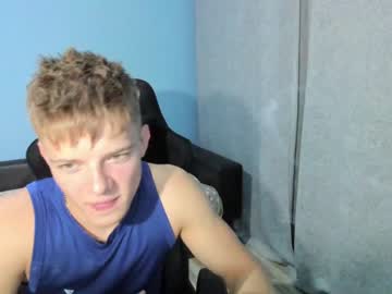 webcam man hogrider192 live cam image #7200439