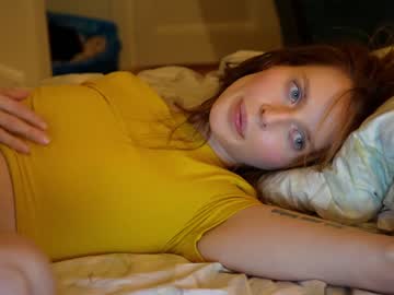 webcam girl ellaa91 live cam image #4231493
