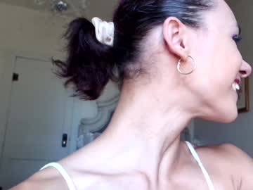 webcam girl littlegreekflower live cam image #10506728