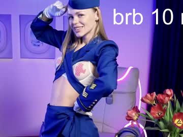 webcam girl bluesky_queen live cam image #12078634