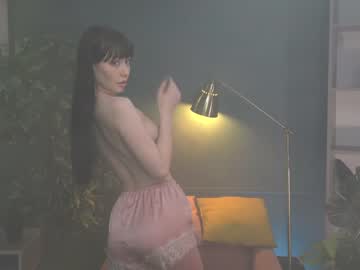 webcam girl ella_knockers_xl live cam image #2774366