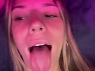 webcam girl oliviahansleyy live cam image #12822743
