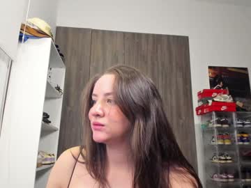webcam girl lindabluee live cam image #12894577