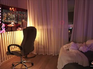 webcam girl bitter_moon live cam image #11073456
