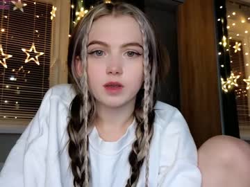 webcam girl small_blondee live cam image #7700215