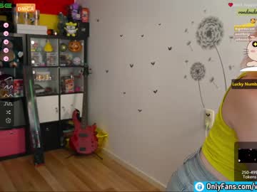 webcam girl veronikavonk live cam image #2832462