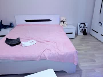 webcam girl yana_squrel_22 live cam image #1997814