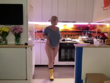 webcam girl kiradivine live cam image #7706981