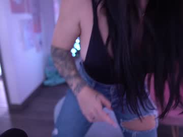 webcam girl ashlyeroberts1 live cam image #1015525