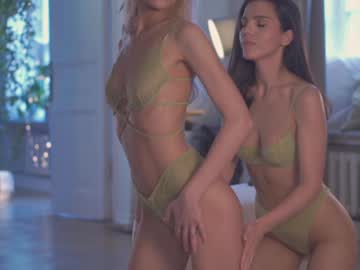 webcam girl _2strangers live cam image #10335833