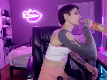webcam girl aynmarie live cam image #10825480