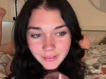 webcam girl queencassidyy live cam image #11854060
