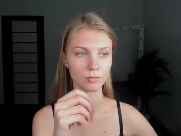 webcam girl phoebepaw live cam image #11002576