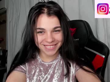 webcam girl hot_chill__ live cam image #5235536