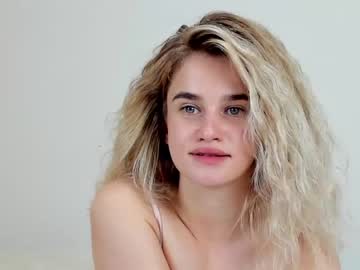 webcam girl super_pusichki live cam image #2826395