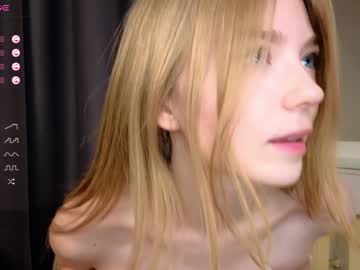 webcam girl lovely_shyy live cam image #10880825
