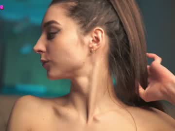 webcam girl angels_kiss live cam image #4981112
