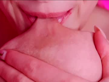 webcam girl aveksmr live cam image #7960386