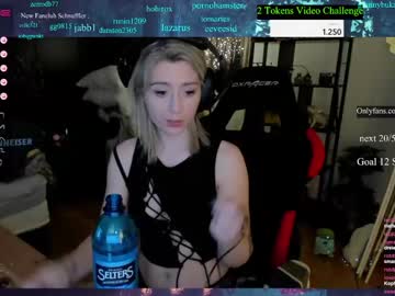 webcam girl kimilee22 live cam image #5302392
