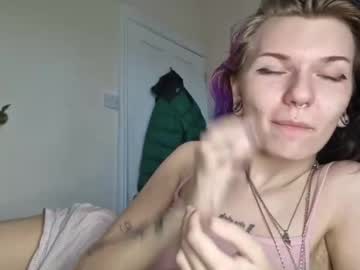 webcam girl lizzyylovesick live cam image #9597876