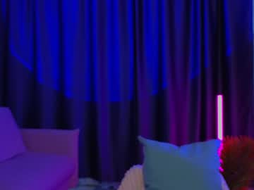 webcam girl angella_kleee live cam image #10863577