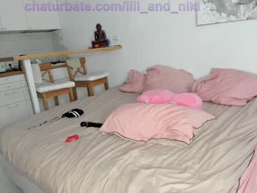 webcam girl lili_and_niki live cam image #12181014