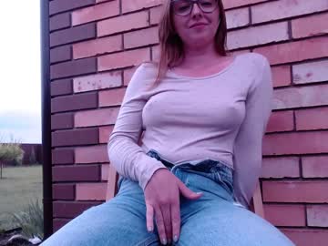 webcam girl juicy_peach88 live cam image #2766447