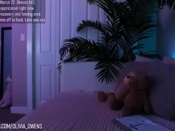 webcam girl oliviaowens live cam image #5325568