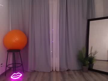 webcam girl kiska_kiss live cam image #3266508