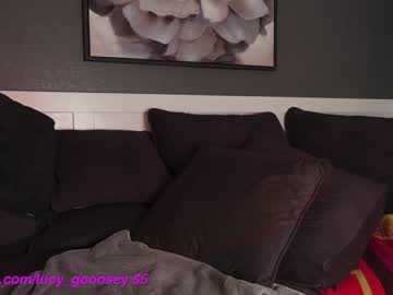 webcam girl lucy_gooosey live cam image #7968725