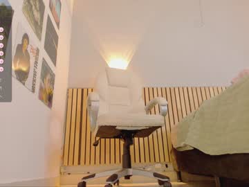 webcam girl little_effy18 live cam image #7728695