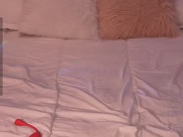 webcam girl lau__1 live cam image #10190631