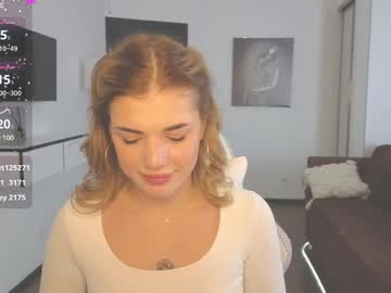 webcam girl adri_dream live cam image #12327902