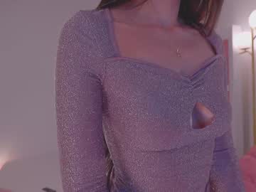 webcam girl nicolle_mitchelle live cam image #10821427