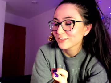 webcam girl littlee33 live cam image #2558654