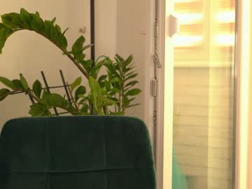 webcam girl sweety_rinushka_ live cam image #9587442