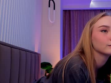 webcam girl lissa_meooow live cam image #8648626