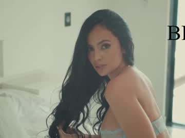 webcam girl emiilycampbell live cam image #12476524