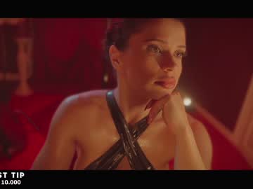 webcam girl rougeoud live cam image #8431412