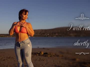 webcam girl carliescott_meow live cam image #3051423