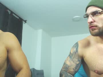 webcam man willhottwil1 live cam image #7933233