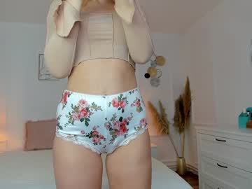 webcam girl rennatha21 live cam image #5070103
