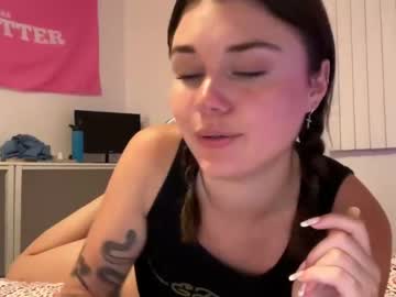 webcam girl queencassidyy live cam image #7203310