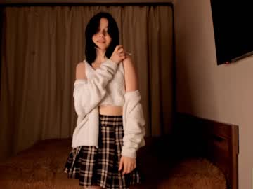 webcam girl amandamedrano live cam image #4996925