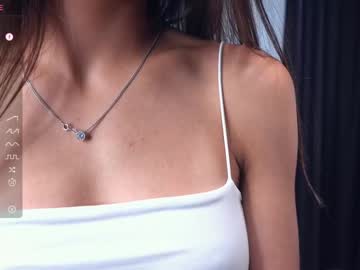 webcam girl synneeastes live cam image #10008767