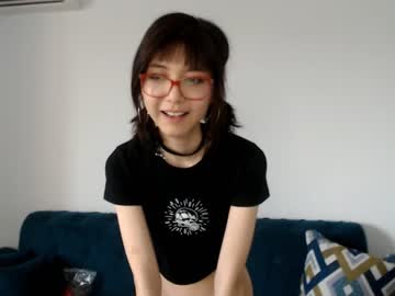 webcam girl cherrypie_01 live cam image #3100425