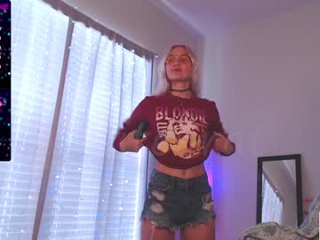 webcam girl petitebrat live cam image #6768218
