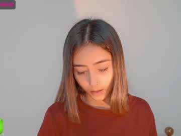 webcam girl gummy_bear7 live cam image #239689